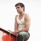 Zac Efron : zac-efron-1361777369.jpg