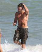 Zac Efron : zac-efron-1363236015.jpg