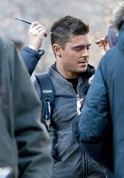 Zac Efron : zac-efron-1363646409.jpg