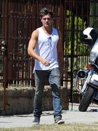 Zac Efron : zac-efron-1365707155.jpg