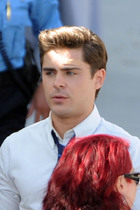 Zac Efron : zac-efron-1371075226.jpg