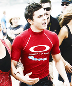 Zac Efron : zac-efron-1378660227.jpg