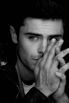 Zac Efron : zac-efron-1389802933.jpg