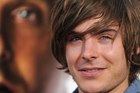 Zac Efron : zac-efron-1396976790.jpg