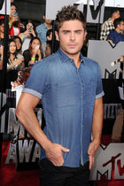 Zac Efron : zac-efron-1398534213.jpg