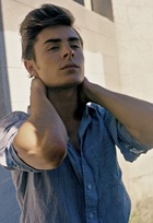 Zac Efron : zac-efron-1403101488.jpg