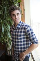 Zac Efron : zac-efron-1403967711.jpg