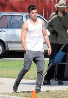 Zac Efron : zac-efron-1408635451.jpg