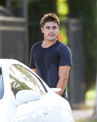 Zac Efron : zac-efron-1408635504.jpg