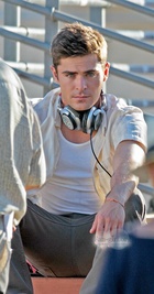 Zac Efron : zac-efron-1411923825.jpg