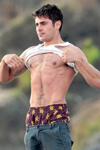 Zac Efron : zac-efron-1415733941.jpg