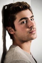 Zac Efron : zac-efron-1425693601.jpg