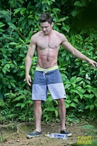 Zac Efron : zac-efron-1457207332.jpg