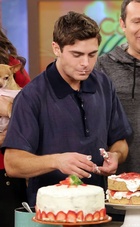 Zac Efron : zac-efron-1619734017.jpg