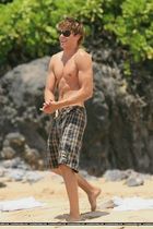 Zac Efron : zac_efron_1189445584.jpg