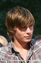 Zac Efron : zac_efron_1202055698.jpg