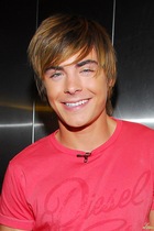 Zac Efron : zac_efron_1202749558.jpg