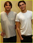 Zac Efron : zac_efron_1204578180.jpg