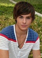 Zac Efron : zac_efron_1214347329.jpg