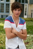 Zac Efron : zac_efron_1214347342.jpg