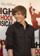 Zac Efron : zac_efron_1217365102.jpg