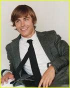 Zac Efron : zac_efron_1221296310.jpg