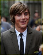 Zac Efron : zac_efron_1221844750.jpg