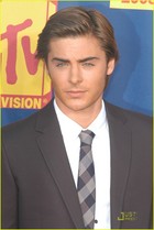 Zac Efron : zac_efron_1221990084.jpg