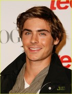 Zac Efron : zac_efron_1222633627.jpg