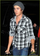 Zac Efron : zac_efron_1224627392.jpg