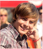 Zac Efron : zac_efron_1224877494.jpg