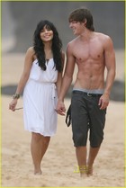 Zac Efron : zac_efron_1225337072.jpg