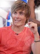 Zac Efron : zac_efron_1225637027.jpg