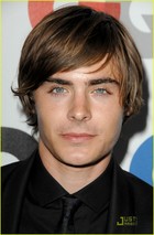 Zac Efron : zac_efron_1227218918.jpg