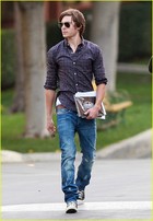 Zac Efron : zac_efron_1227372107.jpg