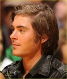 Zac Efron : zac_efron_1229582519.jpg