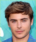 Zac Efron : zac_efron_1249902386.jpg