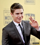 Zac Efron : zac_efron_1263700415.jpg