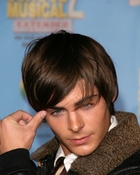 Zac Efron : zac_efron_1266268495.jpg