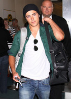 Zac Efron : zac_efron_1267409425.jpg