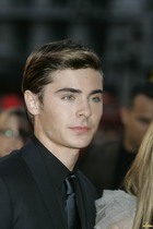 Zac Efron : zac_efron_1268579483.jpg