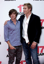 Zac Efron : zac_efron_1270111078.jpg