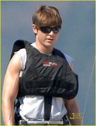 Zac Efron : zac_efron_1272136967.jpg