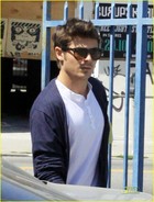 Zac Efron : zac_efron_1272240611.jpg