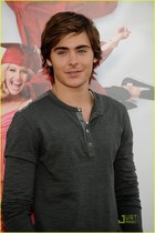 Zac Efron : zac_efron_1278268995.jpg