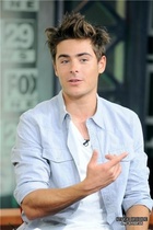 Zac Efron : zac_efron_1281640820.jpg