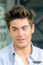 Zac Efron : zac_efron_1281640826.jpg