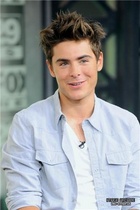 Zac Efron : zac_efron_1281640871.jpg