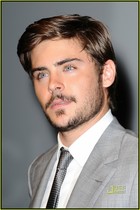 Zac Efron : zac_efron_1284240184.jpg