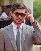 Zac Efron : zac_efron_1284240198.jpg